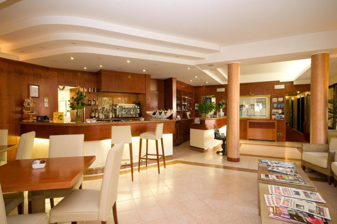 Arena Hotel 3*