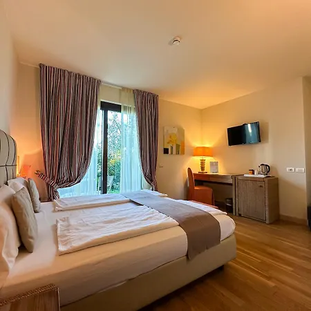 Hotel Arena Sirmione Exterior photo